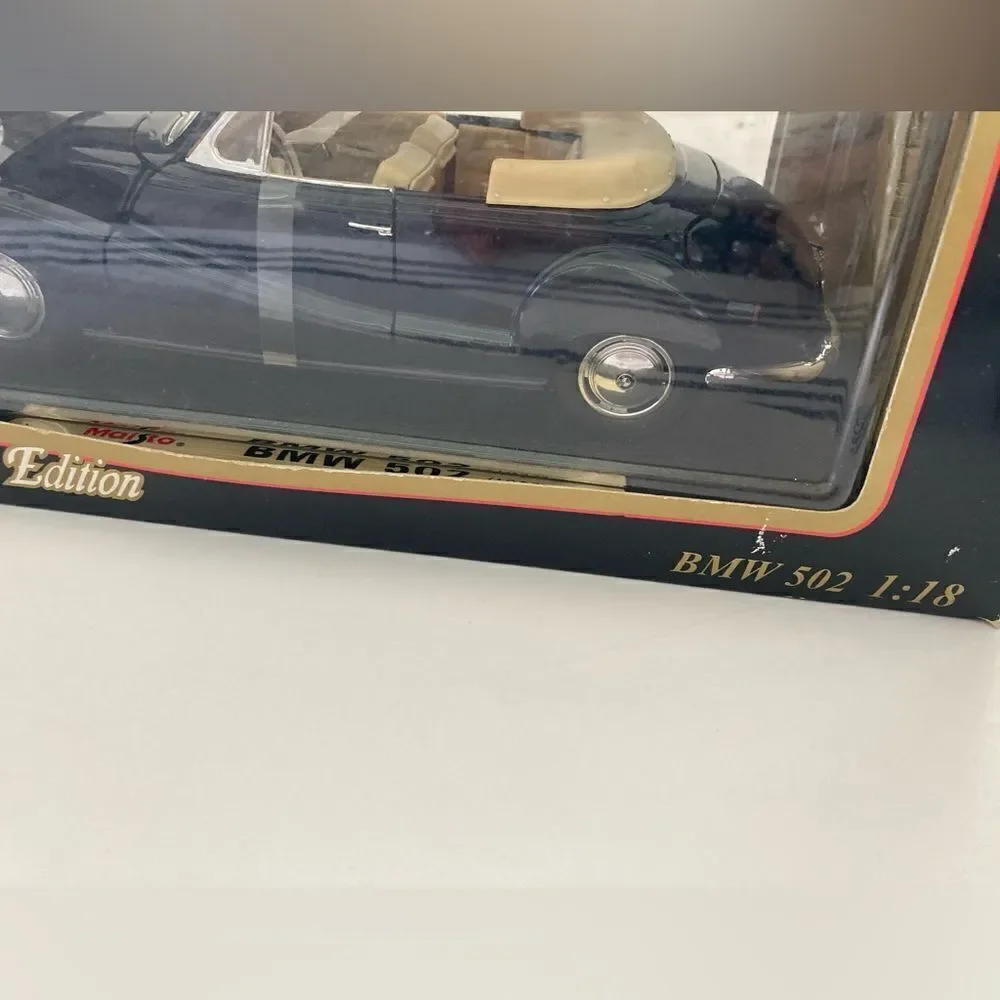 Maisto 1955 BMW 502 1:18 Diecast Car Black Convertible Collectible NIB